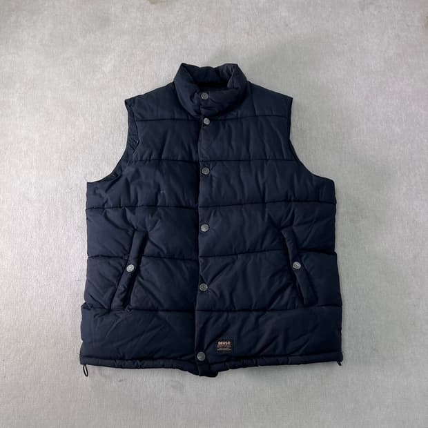 100 데우스엑스마키나 푸퍼 패딩 조끼