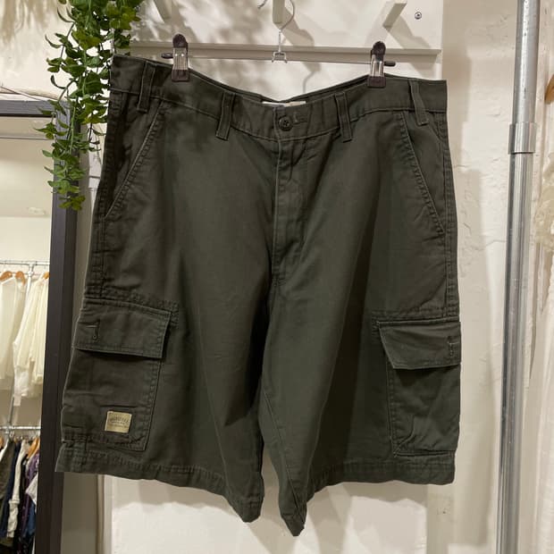 Levi's bermuda pants
