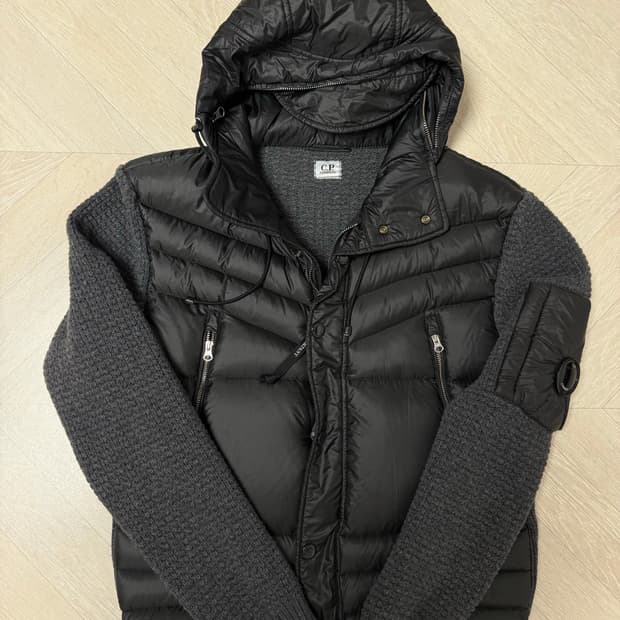 CP컴퍼니 니트패딩 상태A 