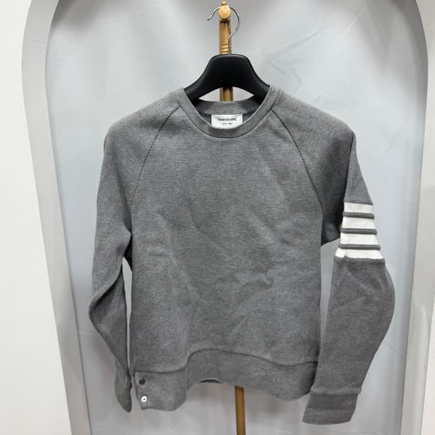 톰브라운 와플 니트 맨투맨 2사이즈 