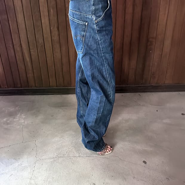 LEVI'S engineered blue w32