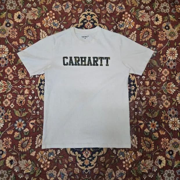 칼하트 CARHARTT 카모 빅 로고 반팔 티셔츠 (M)