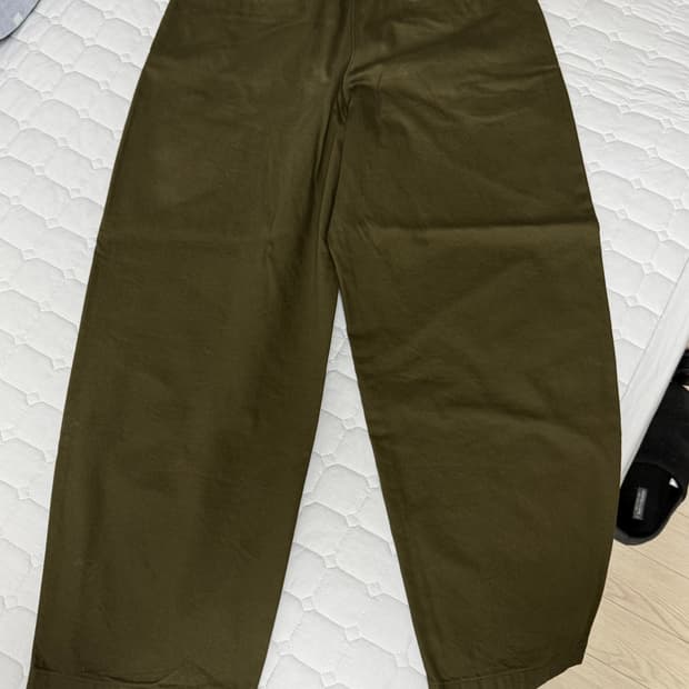 유니클로 와이드핏 치노팬츠 다크브라운 82