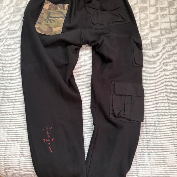 트래비스 스캇 캑터스잭 나이키 nrg 유틸리티 스웻팬츠 xl