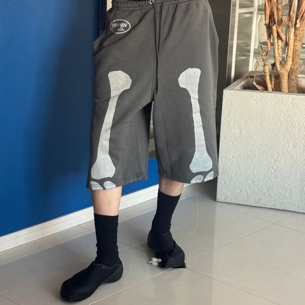 SWEAT SHORTS 스웨트 반바지