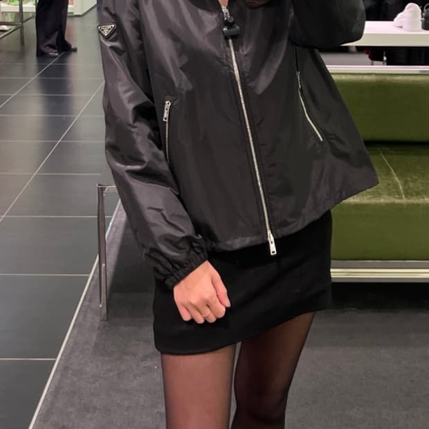 프라다 삼각로고 바람막이 자켓 점퍼