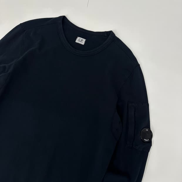 CP컴퍼니 와펜 크루넥 롱슬리브 M 블랙