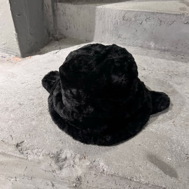 JPN 귀도리 블랙 퍼 버킷햇 