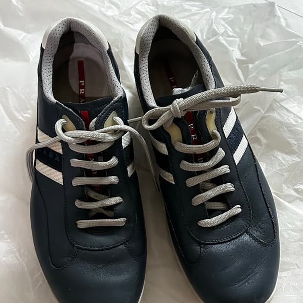 프라다 스니커즈