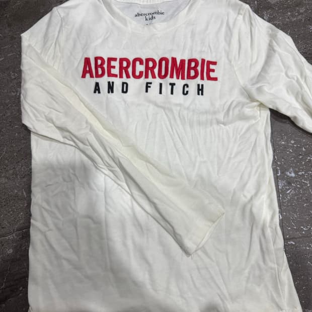 아베크롬비 티 