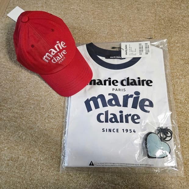 마리끌레르 링거티. 볼캡. 키링 일괄