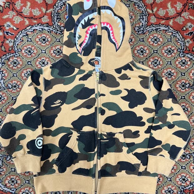 BAPE KIDS 샤크 카모 후드 집업 베이지 110