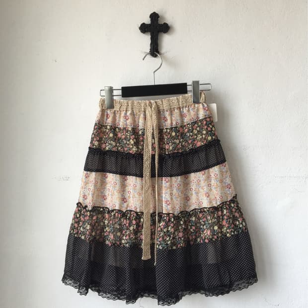 Patch work point midi skirt