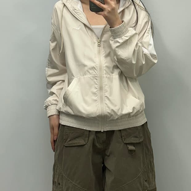 나이키 신형 베이지 우븐 후드 자켓 