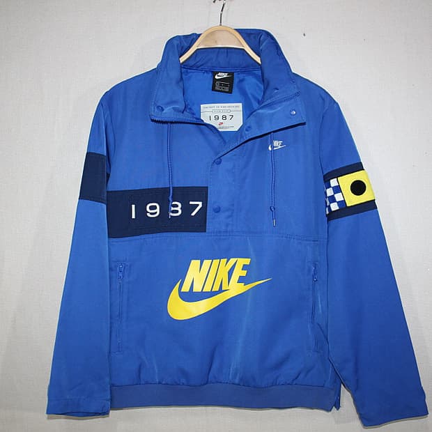 Nike 나이키. 라이슈  월리워 우본아노락L