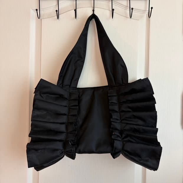 black prill ribbon tote bag