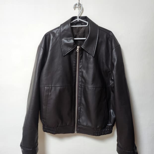 에잇세컨즈가죽자켓