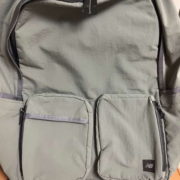 뉴발란스 데이팩 백팩