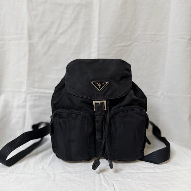정품 프라다 포코노 나일론 투포켓 백팩 스몰