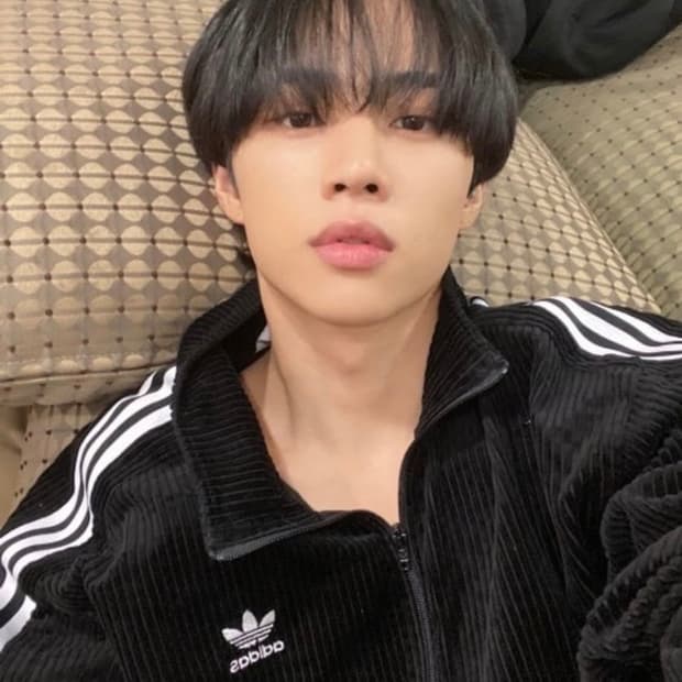 아디다스 선우 코듀로이 하프 반집업 블랙 XL