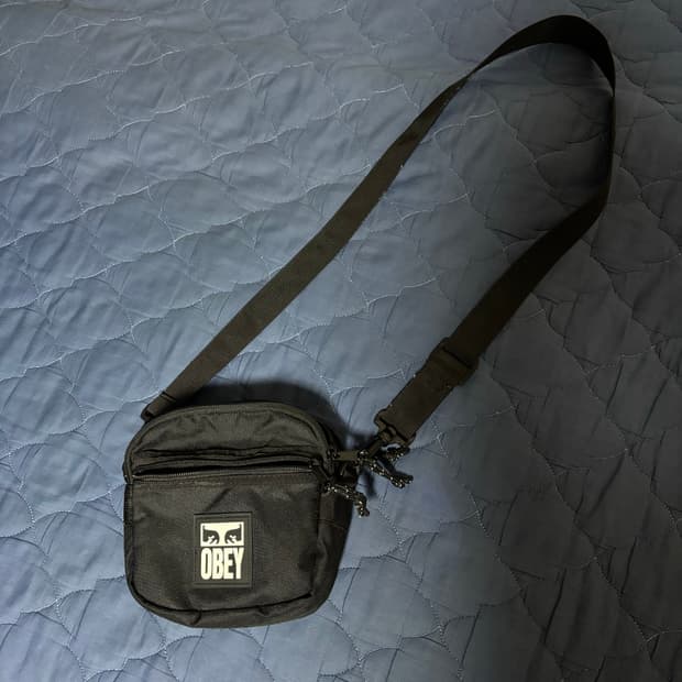 오베이 크로스백