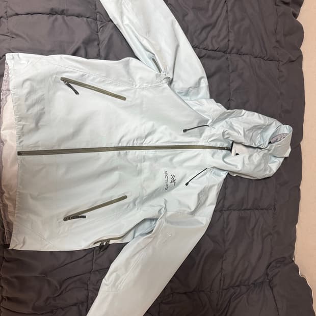 아크테릭스 베타 LT 에테르 M