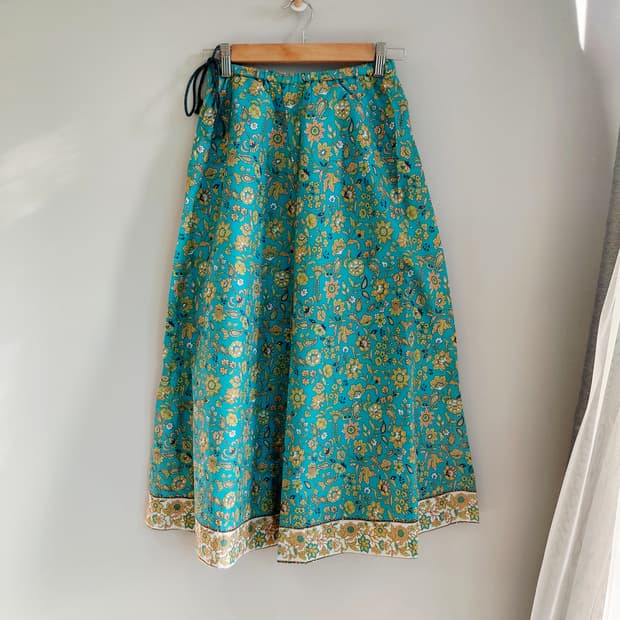 터키블루 빈티지 플라워 스커트