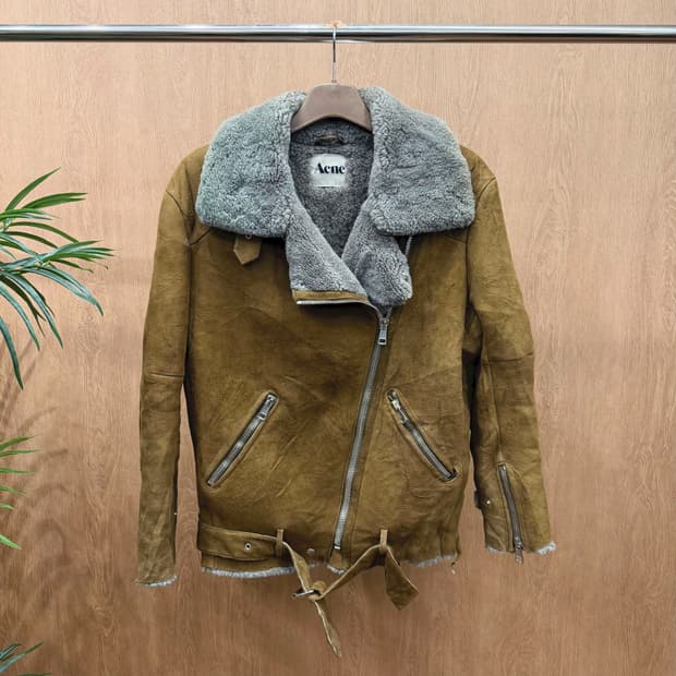 아크네 스튜디오 무스탕 자켓 램 시어링 퍼 트리밍 디테일 브라운