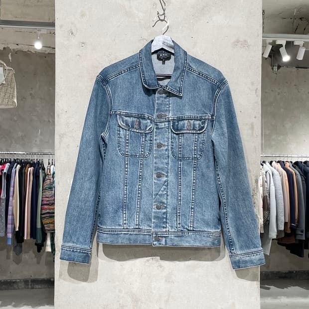 아페쎄 중청 트윈 포켓 데님 자켓