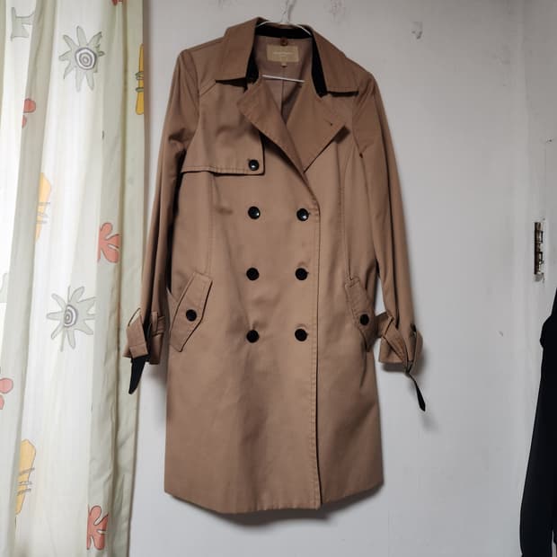 올리비아 허슬러  더블 버튼 트렌치 코트90