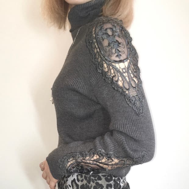 페어리 오리엔탈 시스루 포인트 니트 탑