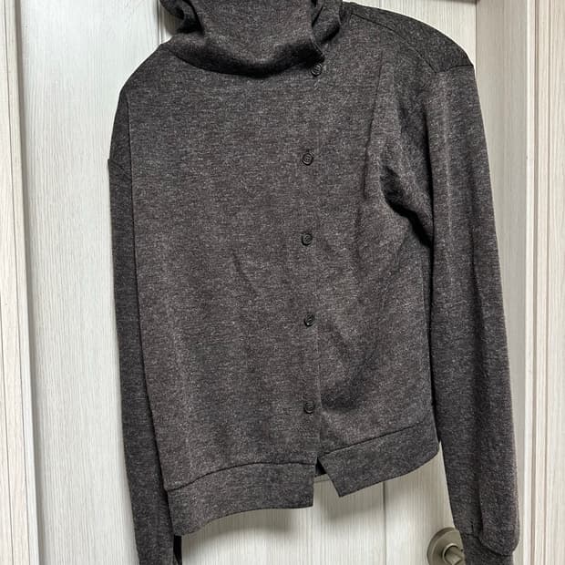  브라운 하이넥 니트 가디건