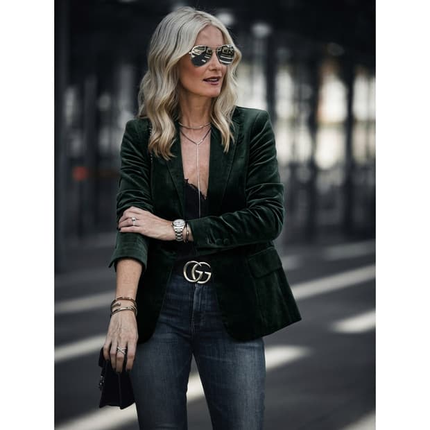 프레임 아뜰리에 컬렉션 벨벳 블레이저