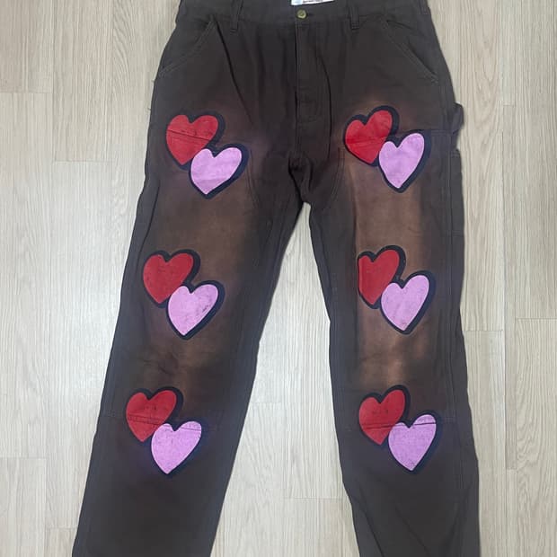 더뮤지엄비지터 더블하트 팬츠 브라운