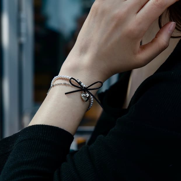 🎀🖤볼수록 얼마나 예쁜지, 진주리본팔찌🖤🎀