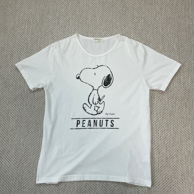피너츠 스누피 드로잉 반팔티셔츠 J03650