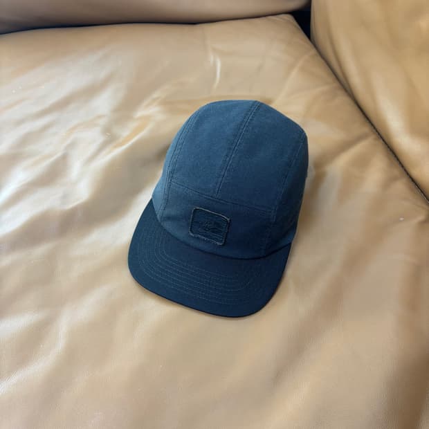 나나미카 노스페이스 퍼플라벨 레더 로고 블랙 캠프캡 모자 (Black)