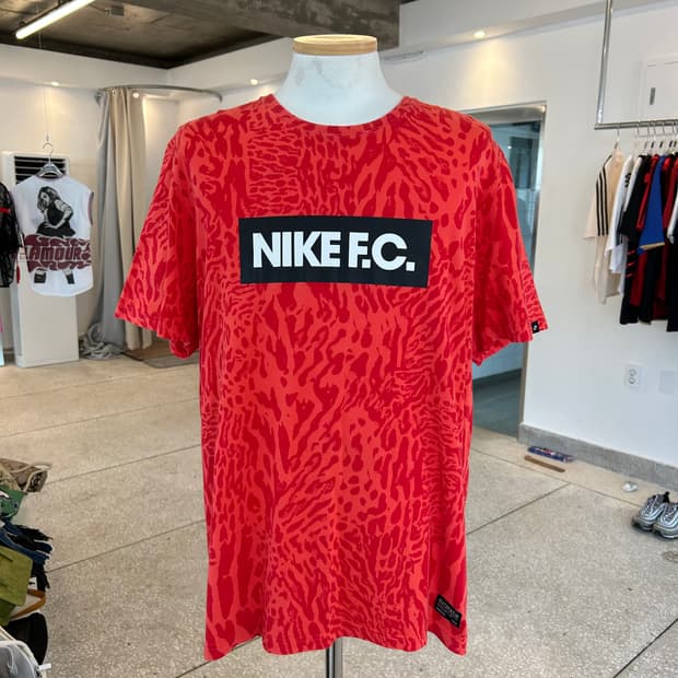 Nike F.C. T