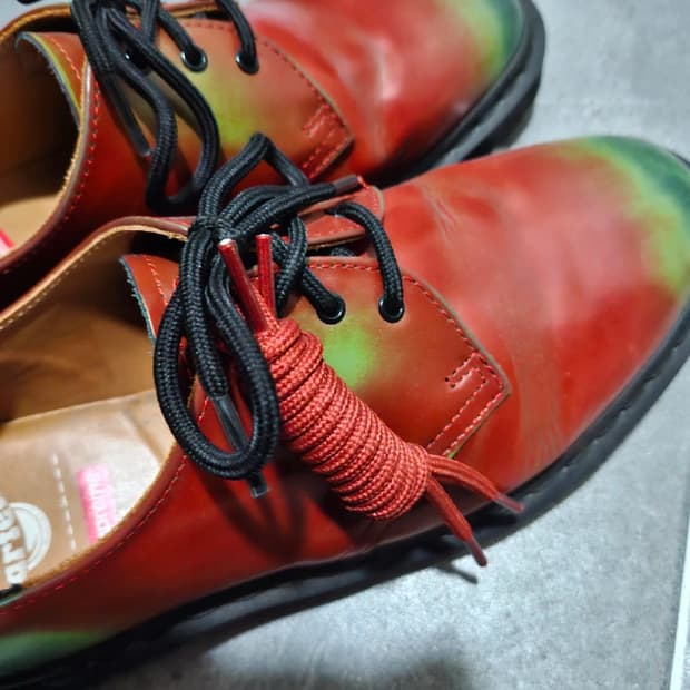 슈프림 닥터마틴