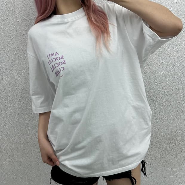 안티소셜클럽 연보라 로고 화이트 반팔 L