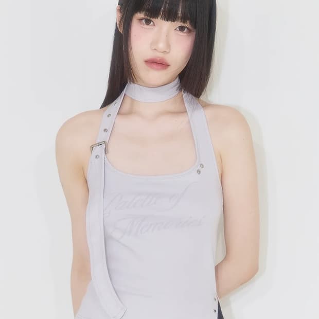 일리고 원숄더 타이 슬리브리스 그레이 나시