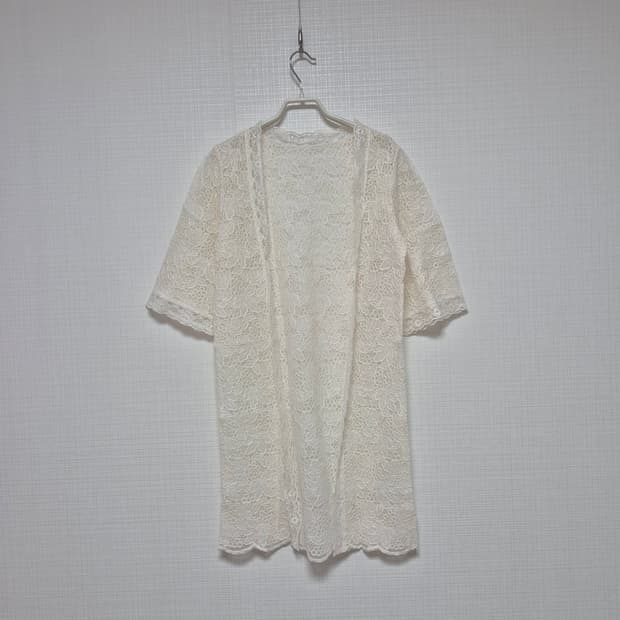 Rosebud 레이스카데 오프화이트 