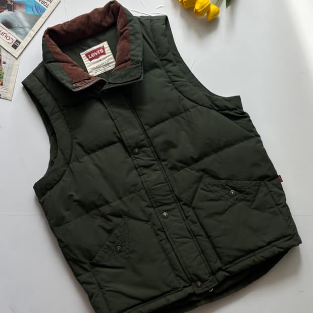 Levi's 리바이스 카키 패딩 조끼