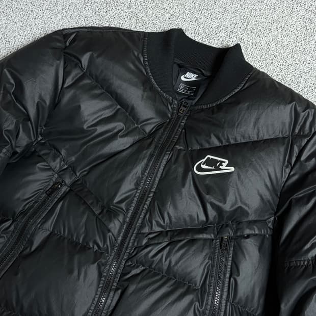 나이키 다운 봄버 패딩자켓 