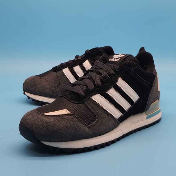 ee 아디다스 ZX 700 여성운동화230