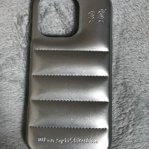 아이폰16pro 어반소피스티케이션 실버 케이스