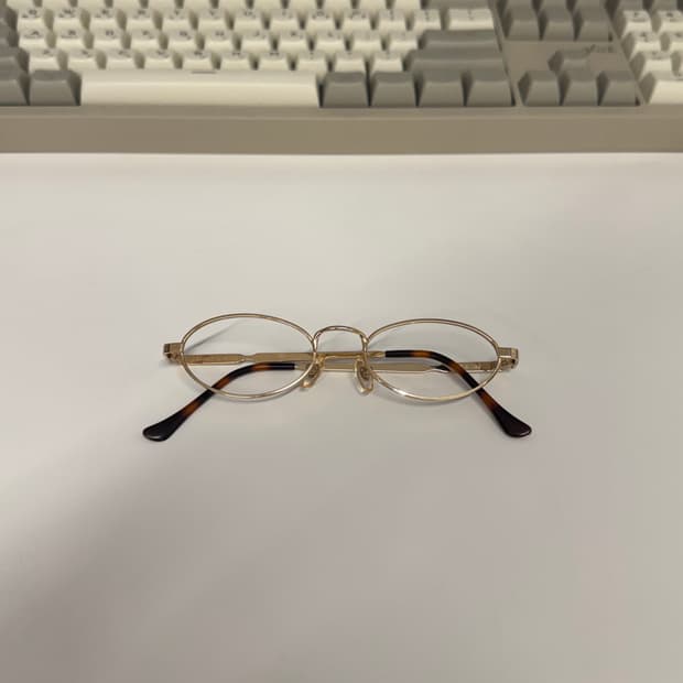 90s 18k 도금 클래식 오발 금장 안경테