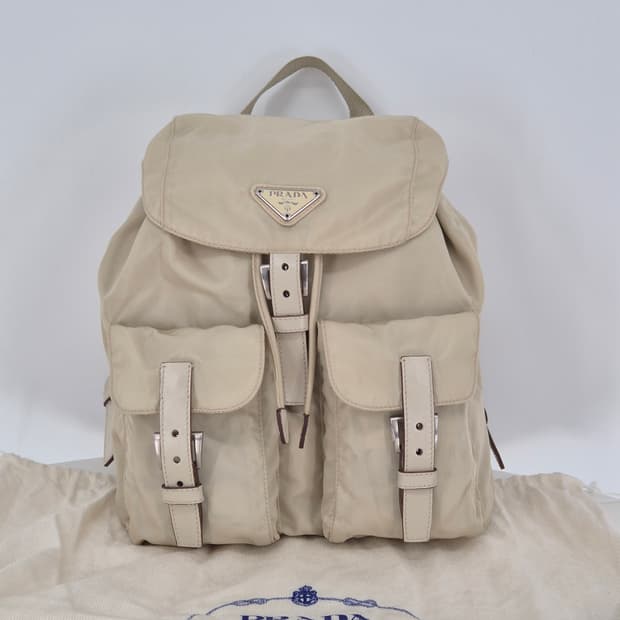 프라다나일론 스몰 백팩 아이보리컬러