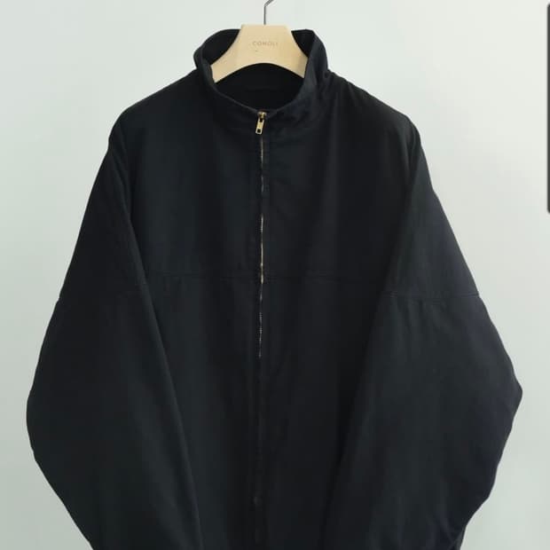 [2,새상품] 코모리 26SS 포스트 워크 트윌 캡 숄더 블루종 팝니다.