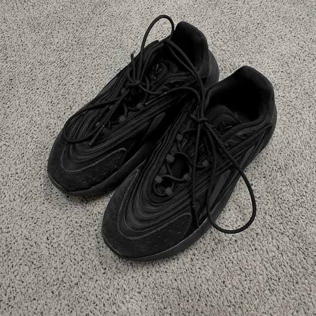 (220) 아디다스 오젤리아 트리플블랙